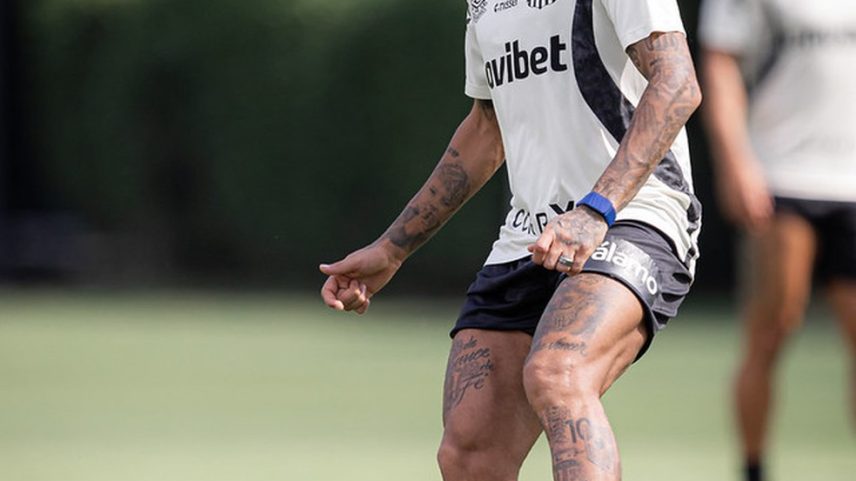 Neymar durante treino do Santos — Foto: Raul Baretta/ Santos FC