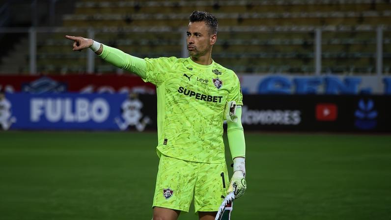 Fábio em campo pelo Fluminense na Libertadores contra o Bolívar — Foto: LUCAS MERÇON / FLUMINENSE F.C.