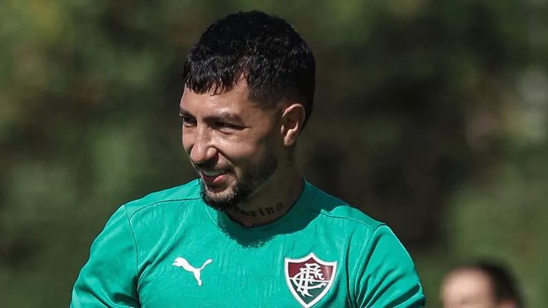 Lucho Acosta em treino pelo Fluminense (Foto: Lucas Merçon/ Fluminense FC)