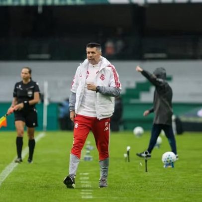 Pezzolano vê Vitinho e Borré titulares mesmo no banco e defende Rochet