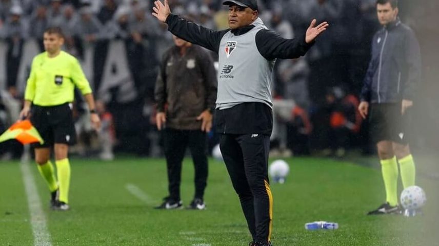 Roger Machado vive um momento de maior pressão no comando do São Paulo