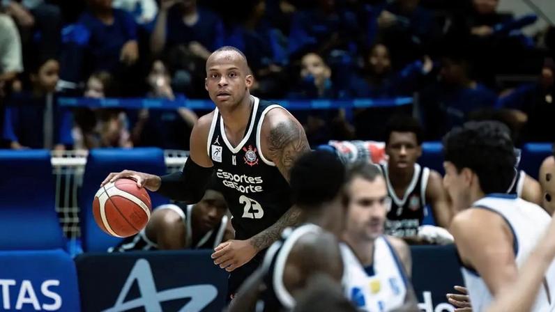 Corinthians e Minas no jogo 4 da série de quartas de final do NBB 2025/26 (Foto: Divulgação/ Minas Tênis Clube)