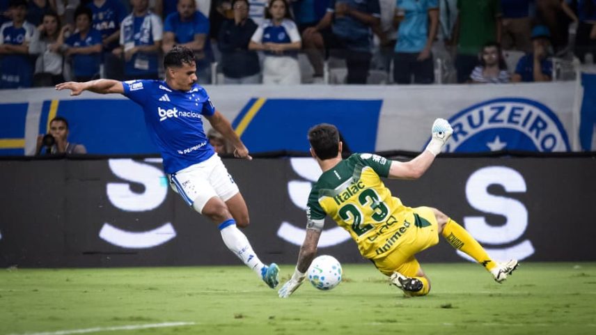 Cruzeiro protegeu a defesa, criou chances contra o Goiás e merecia mais