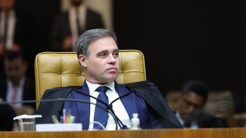 13 de maio de 2026 - Ministro André Mendonça em sessão plenária do STF. Foto: Luiz Silveira/STF