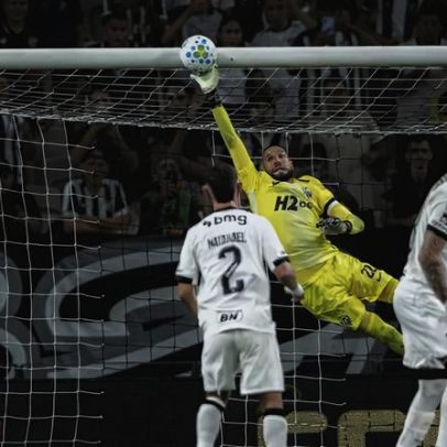 Atlético-MG: Everson pega dois pênaltis e decide vaga às oitavas
