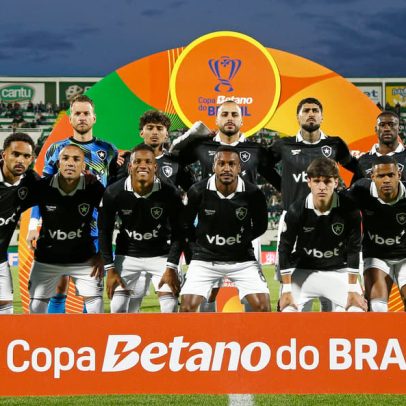 Torcida do Botafogo aponta culpado pela eliminação na Copa do Brasil
