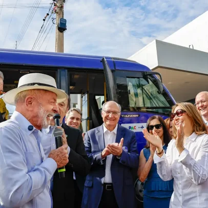 Lula afirma que aqui não tem dinheiro do Vorcaro durante visita a hospital