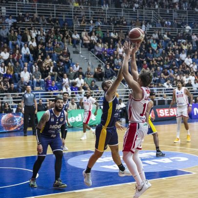 Franca vence Mogi em casa e avança às semifinais do NBB