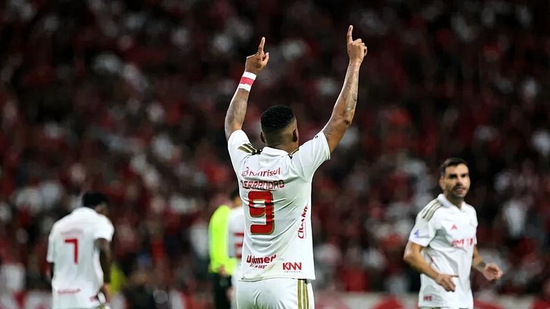 Inter soma 18 pontos no Brasileirão, enquanto Vasco possui 20 (Foto: Divulgação/Internacional)