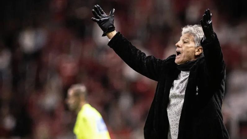 Renato Gáucho na partida entre Internacional e Vasco (Foto: Matheus Lima/Vasco)