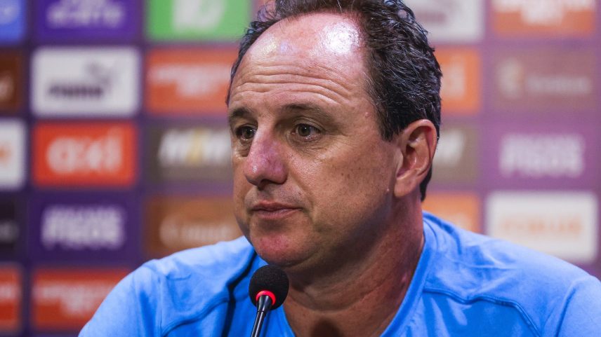 Rogério Ceni em entrevista coletiva — Foto: Rafael Rodrigues / EC Bahia