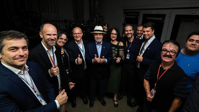 Presidente Lula durante visita às quatro novas linhas de luz do CNPEM, no Polo II de Alta Tecnologia de Campinas - Ricardo Stuckert / PR