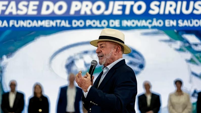 Presidente da República, Luiz Inácio Lula da Silva, durante anúncio das entregas das quatro novas linhas de luz do CNPEM e lançamento da pedra fundamental do edifício do projeto Arandus, na Rua Giuseppe Máximo Scolfaro, nº 10.000, Polo II de Alta Tecnologia de Campinas, Campinas - SP.Foto: Ricardo Stuckert / PR