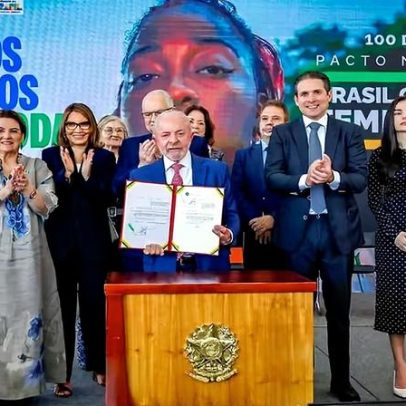 Lula assina decretos que modificam responsabilidades de big techs nas redes