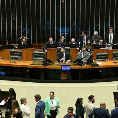 Congresso derruba veto de Lula e libera doação de bens durante campanha