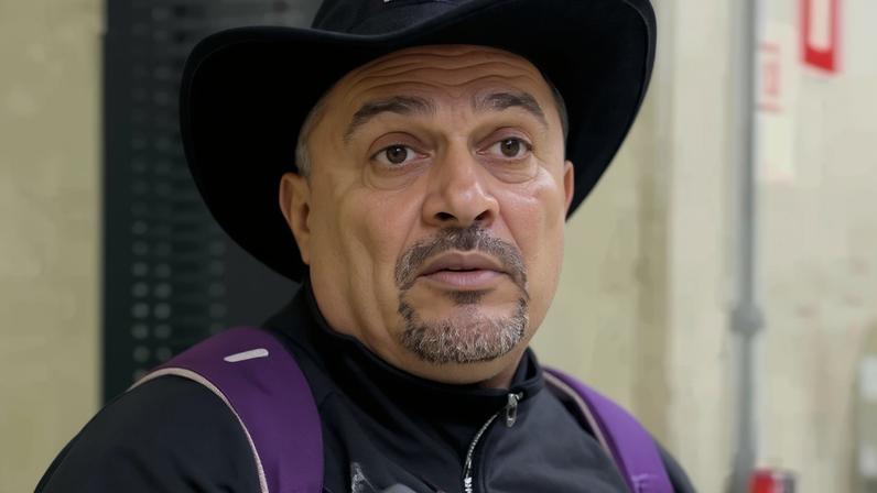 Ex-assaltante de banco que encontrou a fé evangeliza em presídios
