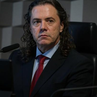 Caso de senador com voo pago em dinheiro vivo chega ao STF