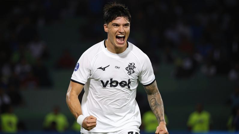 Joaquín Correa marca o terceiro do Botafogo contra o Caracas — Foto: Vítor Silva/Botafogo