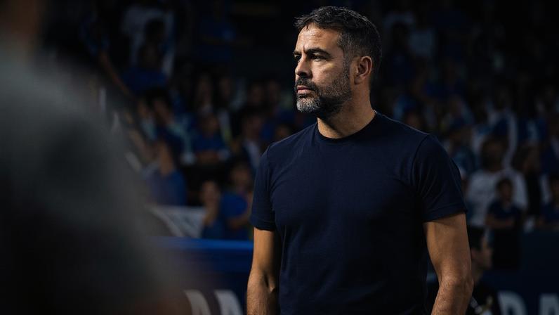 Artur Jorge, técnico do Cruzeiro. — Foto: Gustavo Aleixo/Cruzeiro