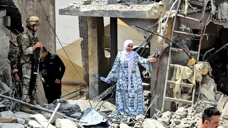 Um ataque israelense matou pelo menos 15 pessoas no Burj al-Shamali, perto de Tiro, na terça-feira