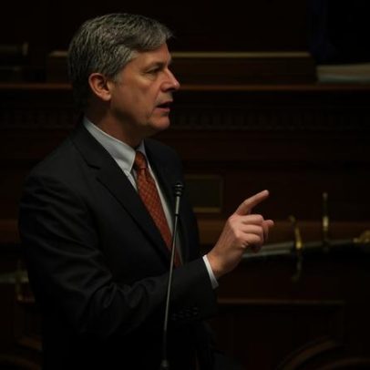 Republicanos da Carolina do Sul resistem ao redistritamento sob pressão de Trump