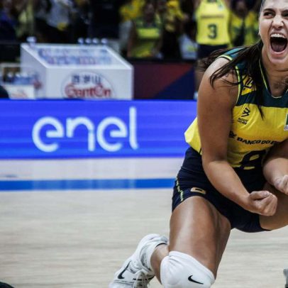 Jogadora de vôlei assume novo relacionamento após término com astro do Flamengo