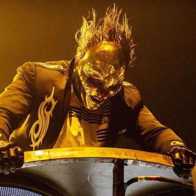 Clown, integrante do Slipknot, será submetido a cirurgia