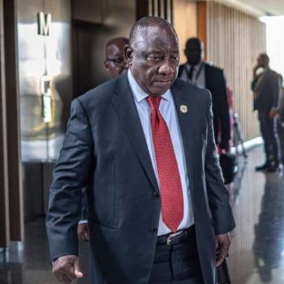 Impeachment volta a ameaçar presidente sul-africano por desvio de dinheiro