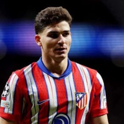 Julián Álvarez decide futuro no mercado diante de interesse
