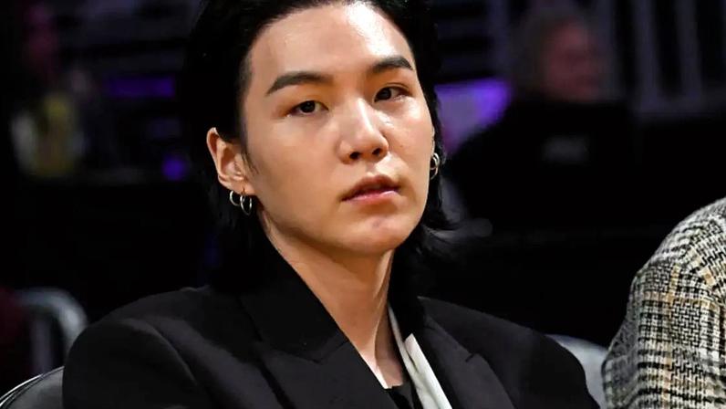Suga, do BTS, patrocina centro de referência para o Autismo na Coreia do Sul