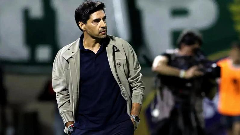Abel Ferreira é denunciado por expulsão em clássico entre São Paulo e Palmeiras