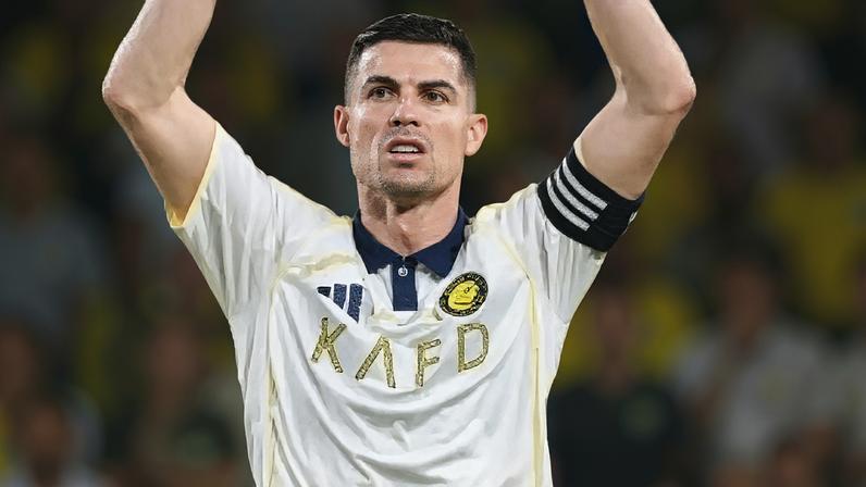 Cristiano Ronaldo chega aos 973 gols na carreira.