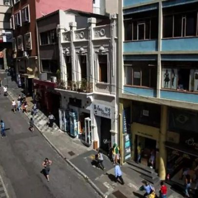 Cinco feridos após tiros em frente à Estação São Bento do Metrô