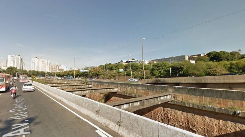 Vítima de 32 anos é resgatada, mas motociclista morre após queda no Ribeirão Arrudas