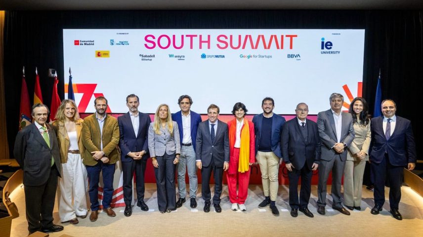 Foto familia durante la presentación del South Summit Madrid 2026.