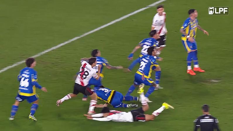 River avança à final com vitória convincente