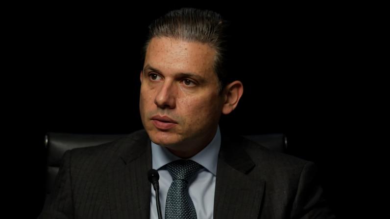 Hugo Motta prevê aprovação da PEC pelo fim da escala 6x1 ainda em maio