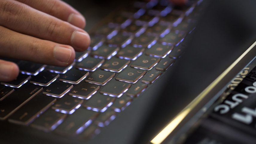 Somente na Venezuela, as fraudes digitais em 2025 aumentaram 228% em relação ao ano anterior, sendo o país da região mais exposto a esse problema.