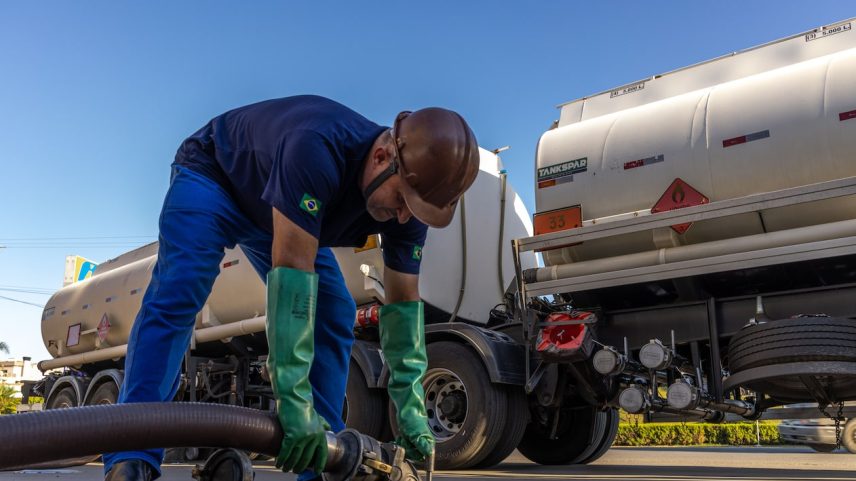 Ajuda ao diesel pode economizar milhares de reais para empresas de transporte | Foto: Daniel Teixeira/Estadão