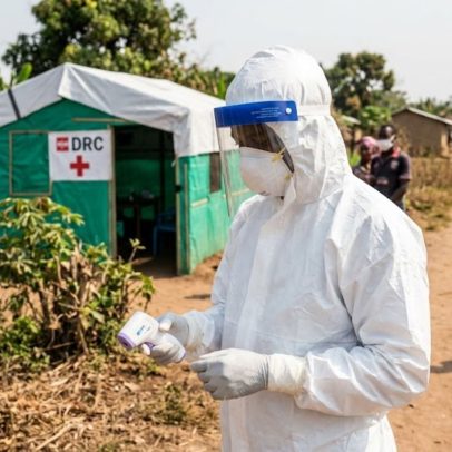 Surto de ebola no Congo avança com mais de 900 casos suspeitos