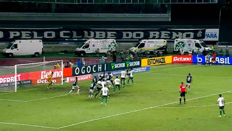 Atuação do árbitro assistente de vídeo na partida entre Remo (PA) X Palmeiras (SP) - 15ª Rodada do Brasileirão Série A 2026.