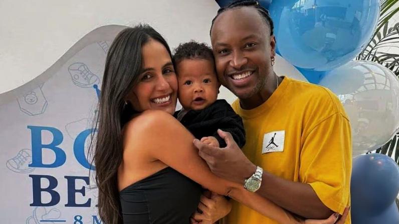 Carol Peixinho comemora 8 meses do bebê em mansão