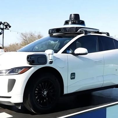 Waymo interrompe robotáxis em cinco cidades por vias alagadas