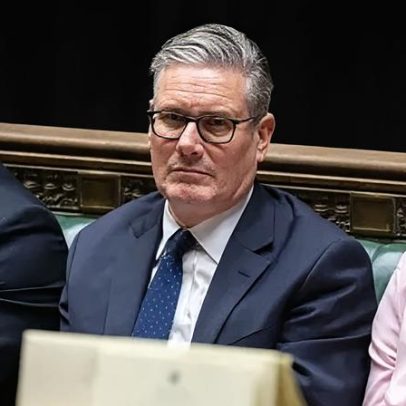 Starmer alerta contra disputa de liderança em apelos a ministros e deputados