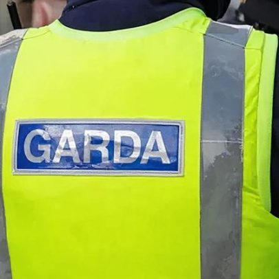 Condutor de trator morre em acidente na estrada de Cavan