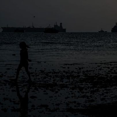 EUA estendem isenção de sanções ao petróleo russo diante de aperto de oferta