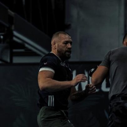 McGregor quer seguir lutando após o UFC 329, diz agente