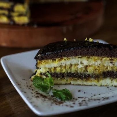 Pavê de limão com chocolate é a receita perfeita para reunir a família