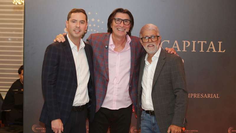 O fundador da Mentor Capital Group, Janguiê Diniz, o educador Gilberto Augusto e o pastor e palestrante Cláudio Duarte
