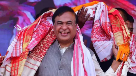 Líder do BJP volta a comandar Assam pela segunda vez consecutiva